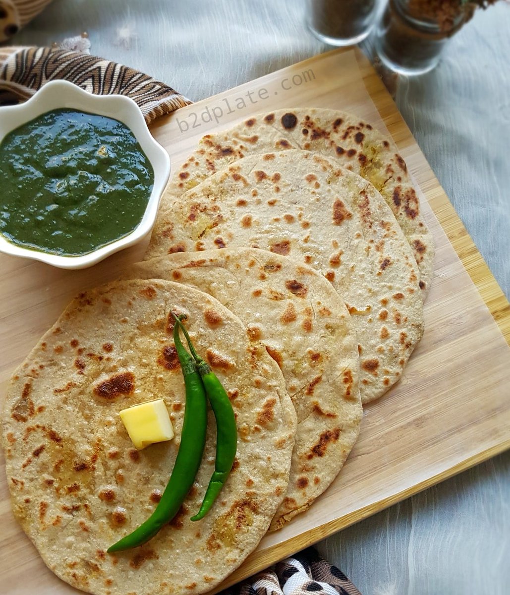 b2dplate's tweet photo. Stuffed parathas are a perfect option for a wholesome meal
. 
In my frame, it's  𝐊𝐡𝐞𝐞𝐦𝐚 𝐏𝐚𝐫𝐚𝐭𝐡𝐚 - a luscious Mughlai dish
.
.
.
https://t.co/nVDFYSErL6
.
.
.
.
#nonvegbreakfast #paratha #chickenrecipes  #simplerecipes  #healthyandtasty #quickandhealthy #simplemeals https://t.co/ufnPnCHvWE