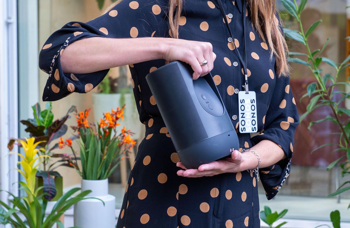 Sonos launched a paid subscription Internet radio service today. It uses AI-based technology from a startup called SuperHiFi that creates lavishly-produced programming automatically and in real time. #machinelearning forbes.com/sites/billrose…