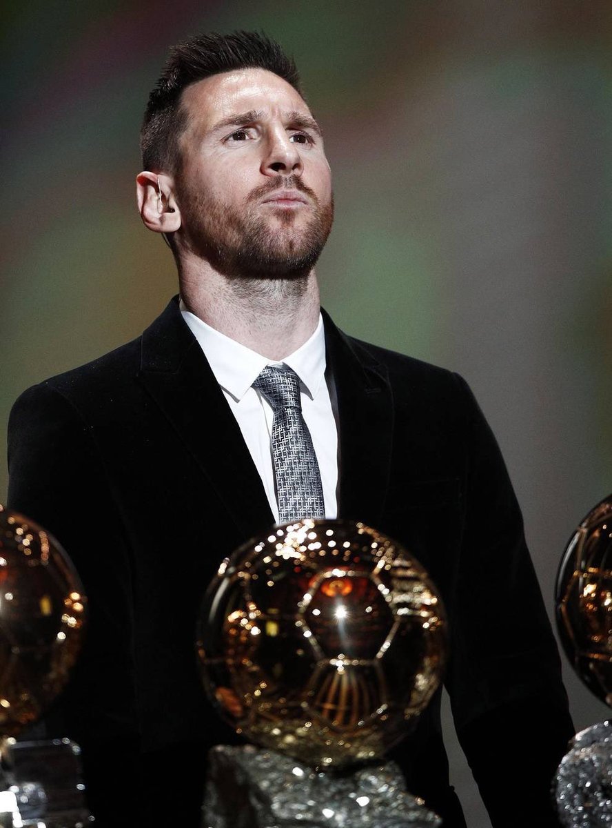 M10GOAT's tweet photo. الأسطورة ليونيل ميسي هو اللاعب الوحيد في تاريخ كرة القدم الذي جمع جائزة الفتى الذهبي وجائزة الكرة الذهبية والحذاء الذهبي وأفضل صانع ألعاب في العالم IFFHS.  

فريد 🐐 https://t.co/NyDMOxgBkN