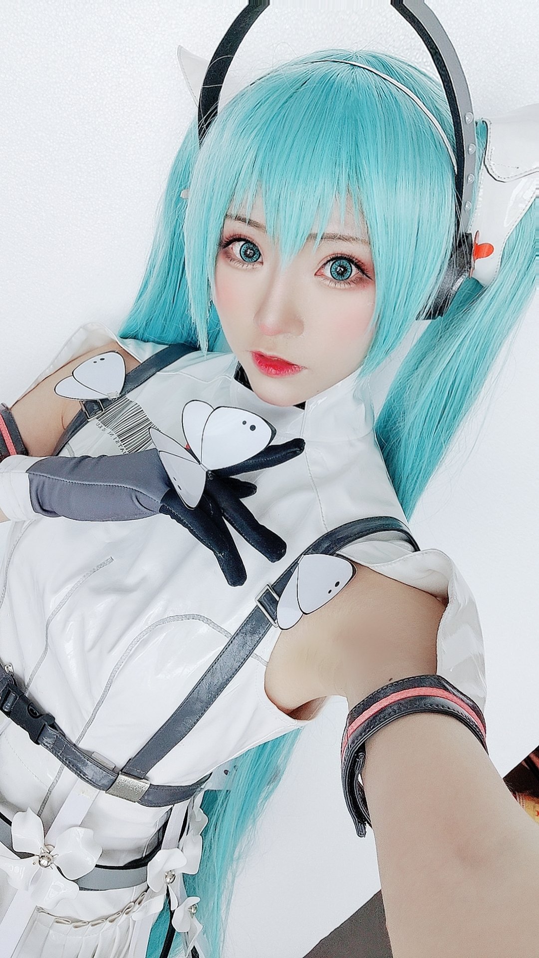 画像,#miku  #cosplay #HatsuneMiku 今日の撮影場所はとてもきれいでした♬︎*(๑ºั╰︎╯︎ºั๑)♡︎ https://t.co/9Ec…