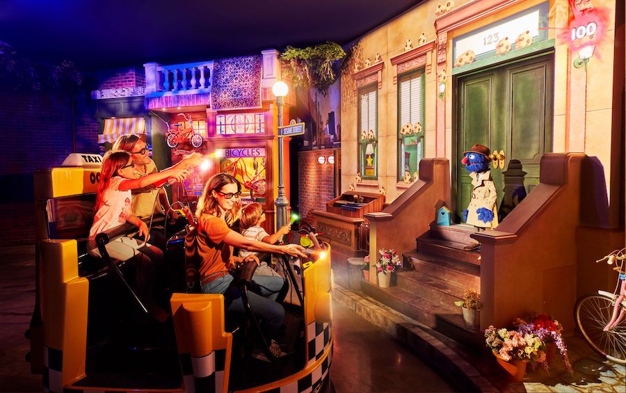 Blooloop's tweet photo. .@SallyDarkRides celebrates awards win for Sesame Street: Street Mission at @Portaventura_ES. https://t.co/Fs7C4kJTs8 https://t.co/S7Un0Etosw