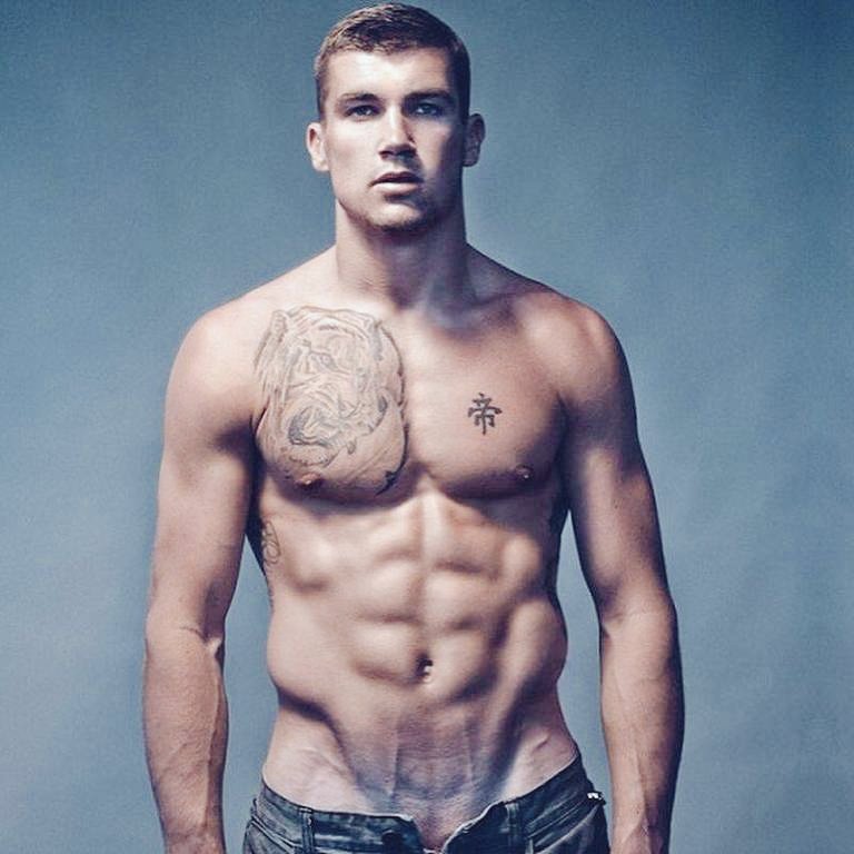 goalg0ys's tweet photo. #hotsoccers ᴡᴇᴀʀɪɴɢ ᴛɪɢʜᴛ ᴊᴇᴀɴꜱ.👖🔥😋 https://t.co/ZnRgtqWCrS