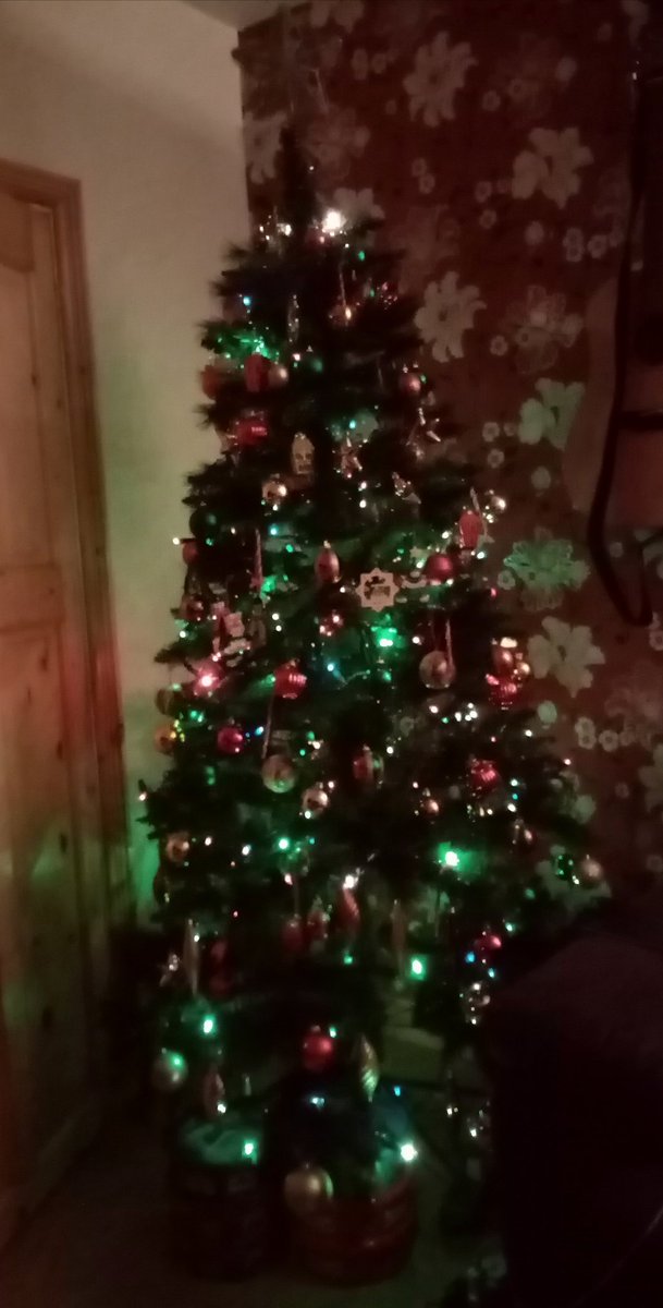 Mary1002's tweet photo. Chair Dancing along to @rickoshea on @RTEGold while writing Christmas cards, you're playing the usual cracking standard of tunes. What else would you be doing on a wet Monday! #daytimegold https://t.co/krHfVfEcnC