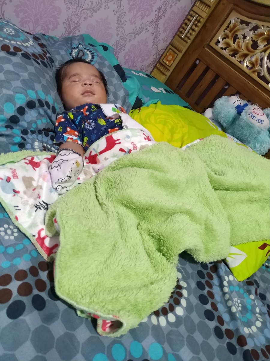 istianatity's tweet photo. Hari ini, 2 bulan lalu, orang tuamu, mbah    tante semua harap harap cemas mendoakan kesembuhan arka.. Allah maha baik... Sehat sehat selalu anakku sayaang.. Tumbuh sehat sholeh naaak...😘💜💜 https://t.co/FAkxRSOPSg