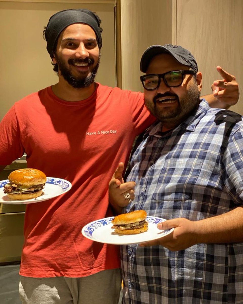 DqmpKerala's tweet photo. ബാലൻ കെ നായരും ഉമ്മറും 😁#DJShekhar
. 
. 
. 
. 
@dulQuer #DulquerSalmaan #kurup
@DqmpTeam https://t.co/FYhv9PtY1r