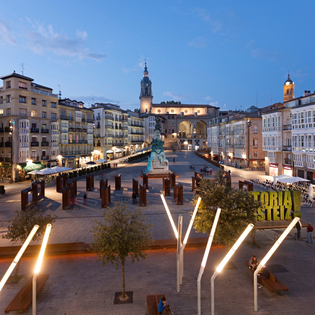 TurismoVitoria's tweet photo. La revista National Geographic ha elegido Vitoria-Gasteiz como uno de los destinos 'Best of the World 2021' en sus ediciones a nivel internacional.

🔹ES: https://t.co/rFqXXCjdz8
🔹EN: https://t.co/gW1iwUDKJ2

#viajar #viajes #BestOfTheWorld @ViajesNG https://t.co/3B7atU8kZ5