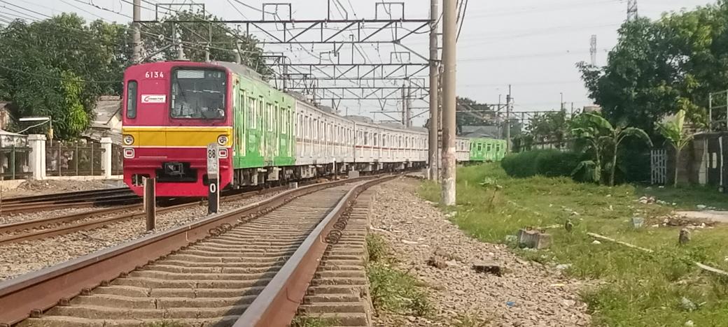 FirmanHartono7's tweet photo. Keluar Dipo DP(Depok)
#fotosepur
#KRL231
#commuterline https://t.co/tygOvvJoia