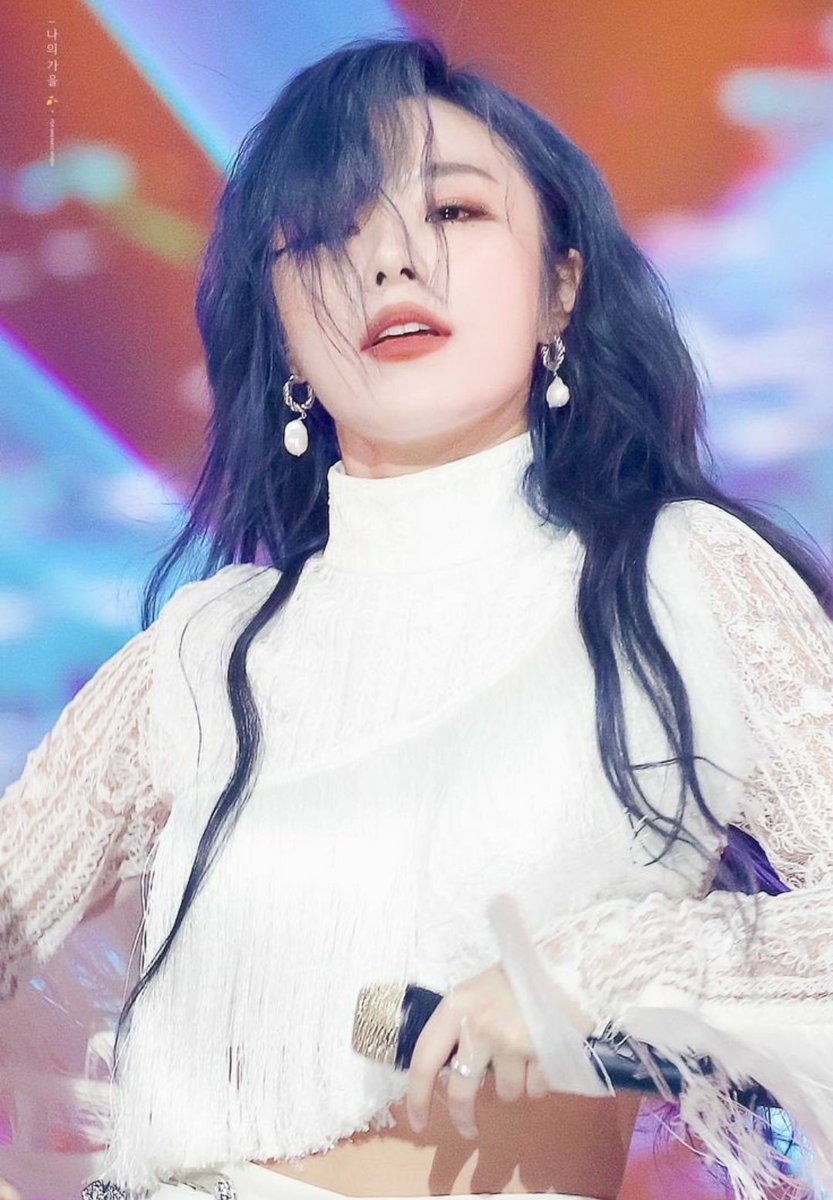青髪フィイン #pretty #MAMAMOO