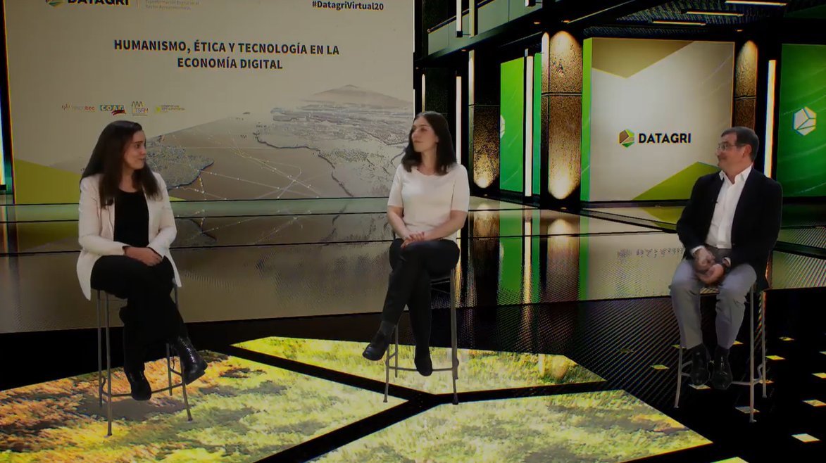huerta_digital's tweet photo. La digitalización, “esencial” para avanzar hacia una agricultura de precisión 📱👨‍🌾 @RevistaMercados | @ForoDatAgri - #DATAGRIVirtual20
🖱️ https://t.co/ZUKvU3q9aI https://t.co/TK7hYvegyG