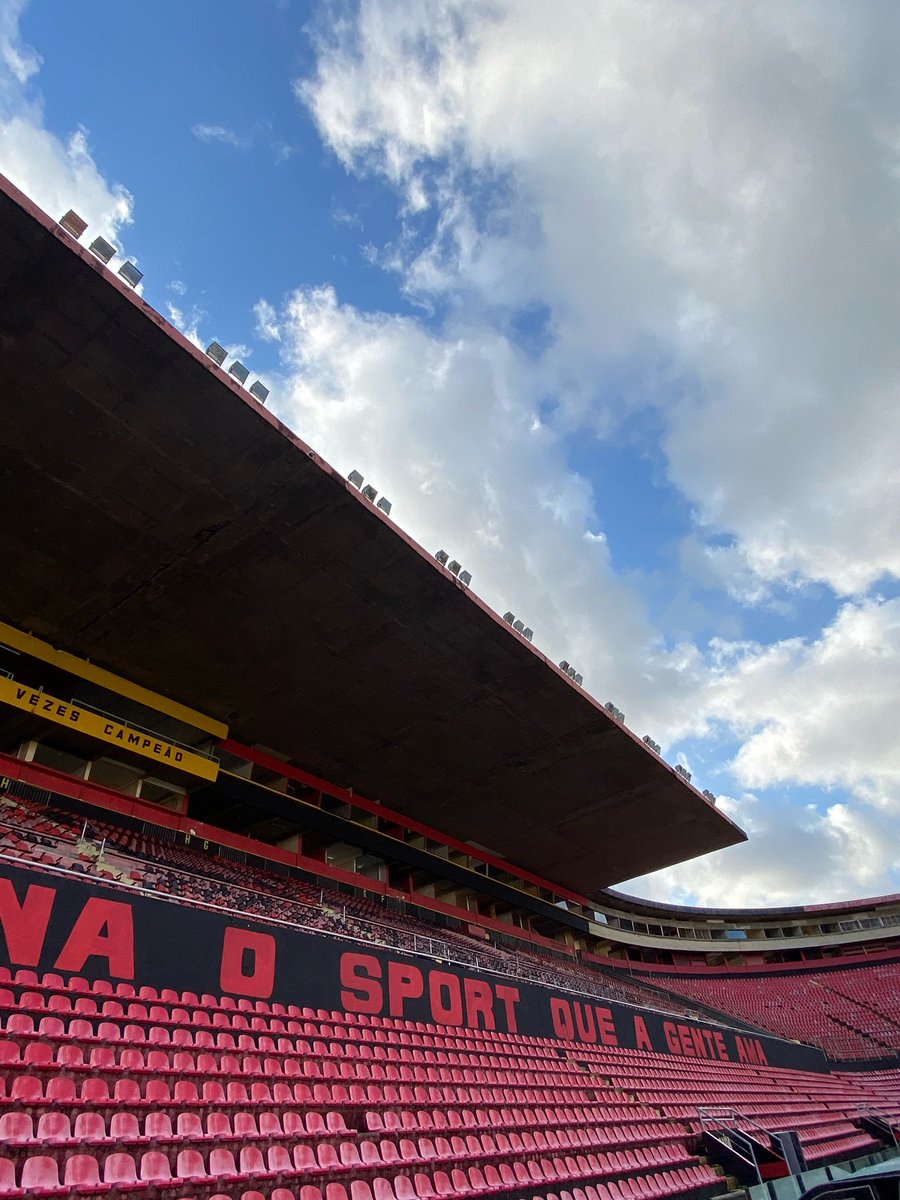 sportrecife's tweet photo. Bom dia, rubro-negros! Hoje tem Ilha do Retiro. Hoje é dia de jogar em casa! 🏟 #AquiÉSport https://t.co/yTCE1BrEJP