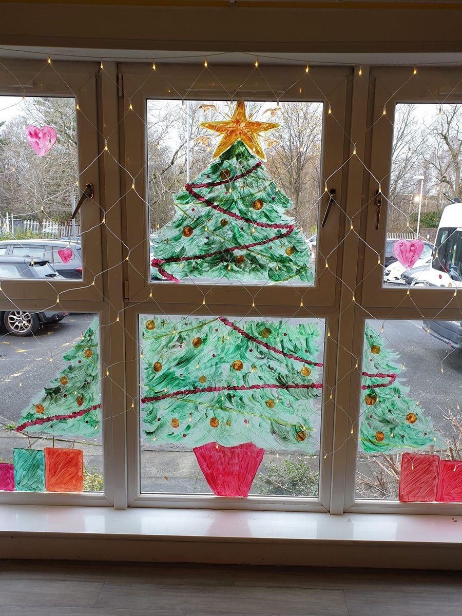 AdamsUnits's tweet photo. They might not be allowing us decorations but we’re having this tree instead 🥰🎄⛄️ #Christmas2020 #happycarehome #dontstopsmiling @CareInspect @scottishcare @HolmesCareGroup @weejenhen @InshawSheila https://t.co/QJv529A9ig
