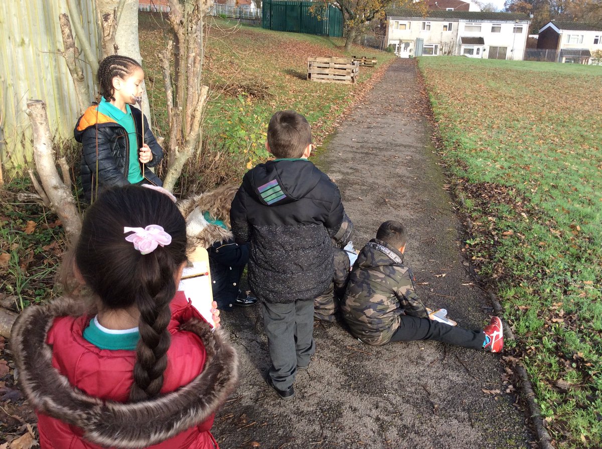 Springwood_Prm's tweet photo. #SpringMonmouth have been learning outdoors today, we have looked at the environment around our school and written some lovely sentences to describe what we can see. #Springoutdoorlearning https://t.co/tmqwvxZGFx