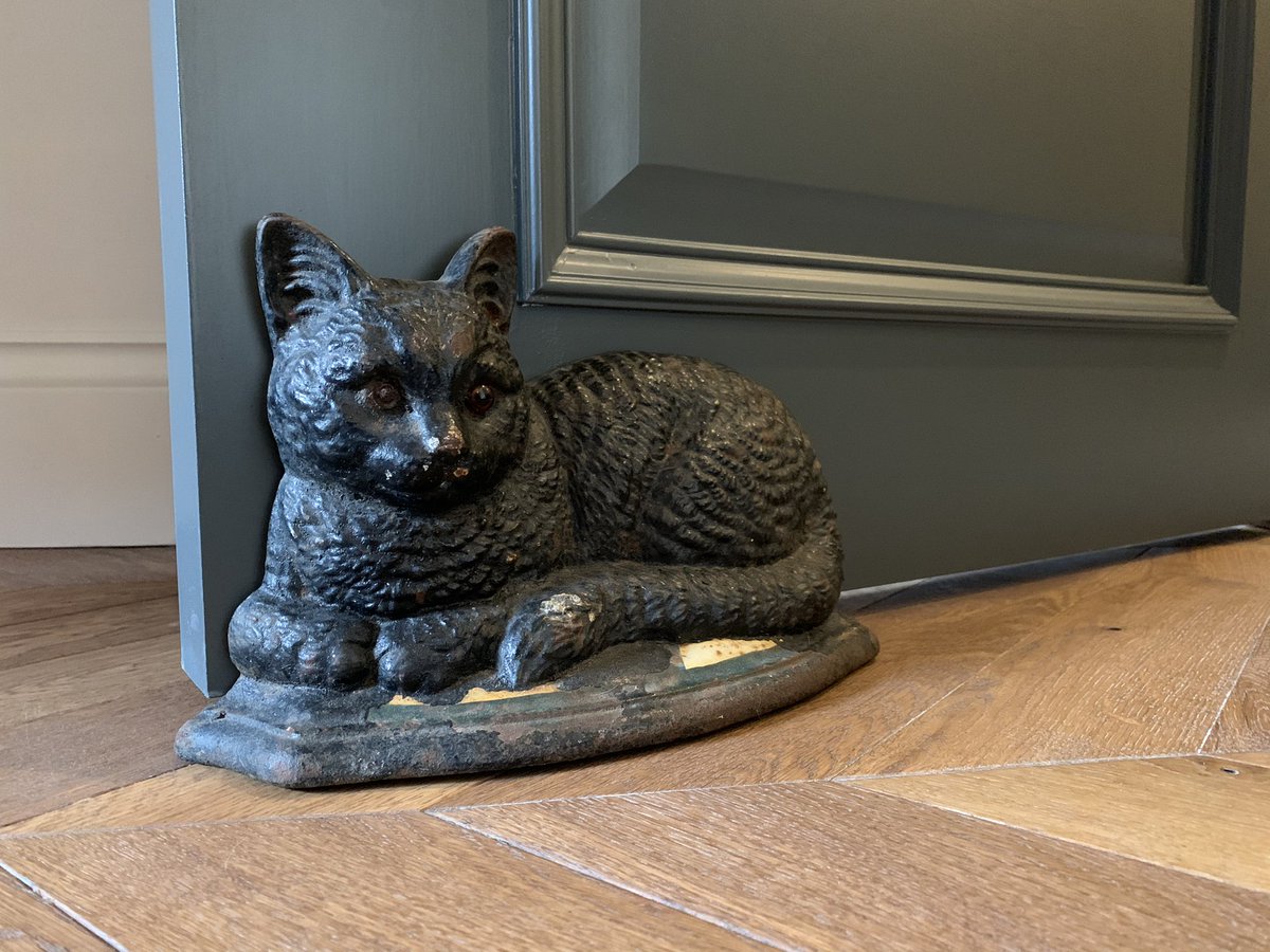WickedVintageUK's tweet photo. Listing today, rare antique cast iron #CatDoorstop .... https://t.co/0wTfJGuVI5
