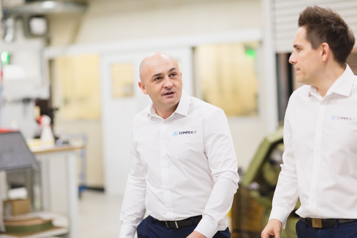 MarkAtCompexIT's tweet photo. Our business doesn’t deal in technology. We deal in people. Our job is to give your people the tools and support they need, so they can do their jobs properly. Which makes your customers happy.

https://t.co/f9f08HQHzA https://t.co/JEiHos9Ghp
