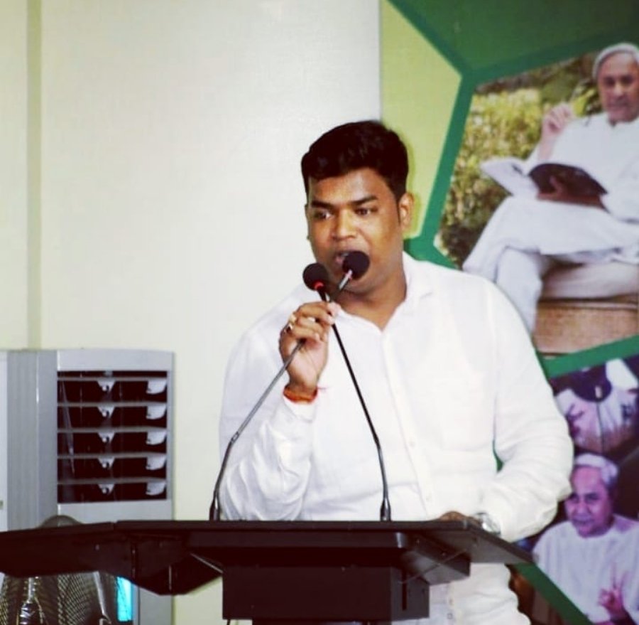 Jyotiranjan_bjd's tweet photo. Congratulations #Rashmiranjan_Das_vai For Being Appointed as #State_Secretary of #BIJU_YUVA_JANATA_DAL_ODISHA
@Bjd_Rashmi @_RajibMohanty @AllOdisha @Amaresh_Patri https://t.co/wqgHSuhBT8