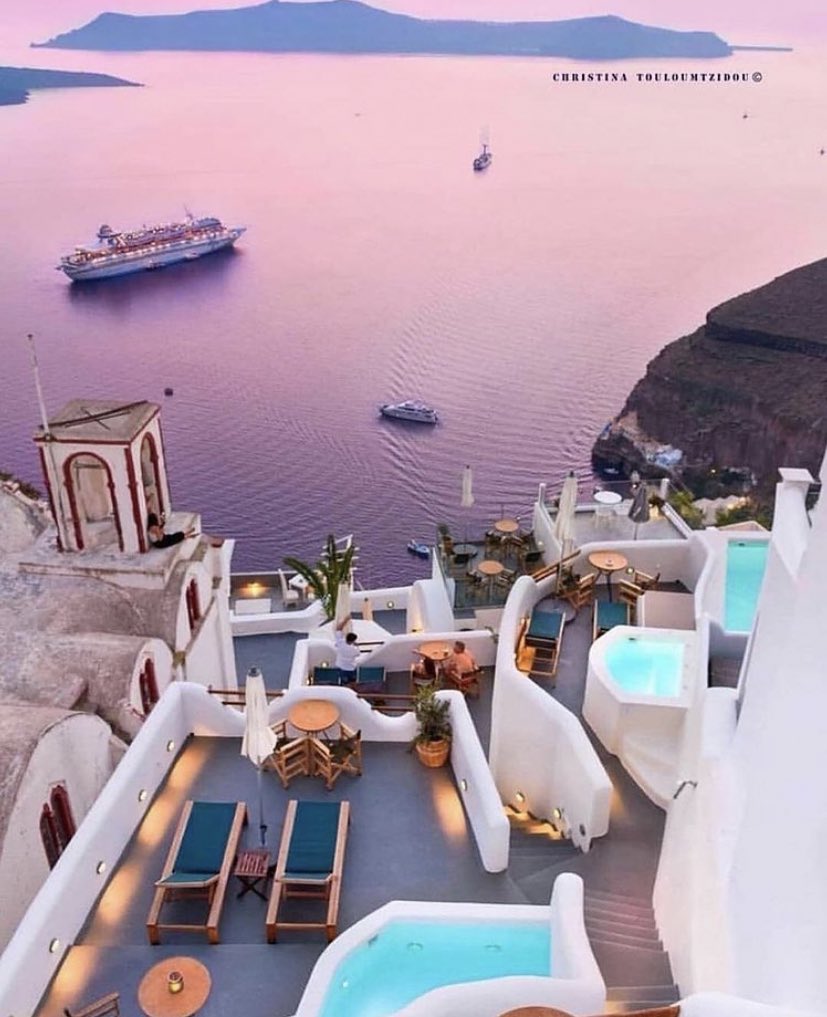 ScribeFlash's tweet photo. Santorin, Grèce 🇬🇷 https://t.co/UZ972AmObG