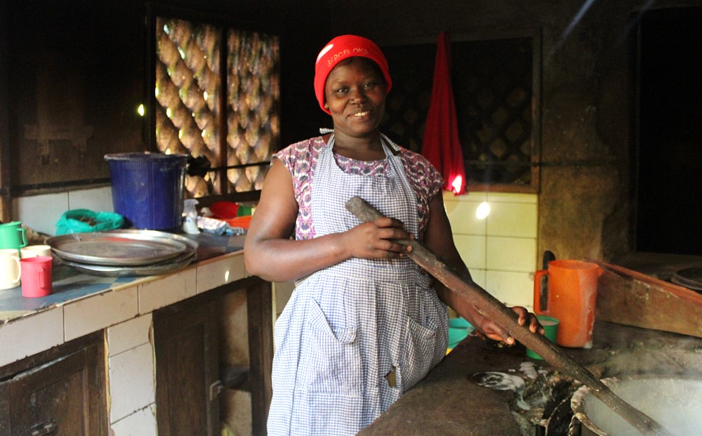 lovechildofhope's tweet photo. Rose is one of 4 cooks at the school. She collects firewood from the store each morning and lights a fire over which the meals are prepared. She also fetches water and washes kitchen utensils. The kitchen provides lunches for pupils &amp; staff when the school is open. #school #slum https://t.co/JCTVNIJ0zv