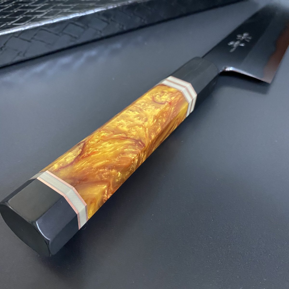 黒染めダマスカス包丁再入荷しました！ カスタムハンドル包丁 牛刀