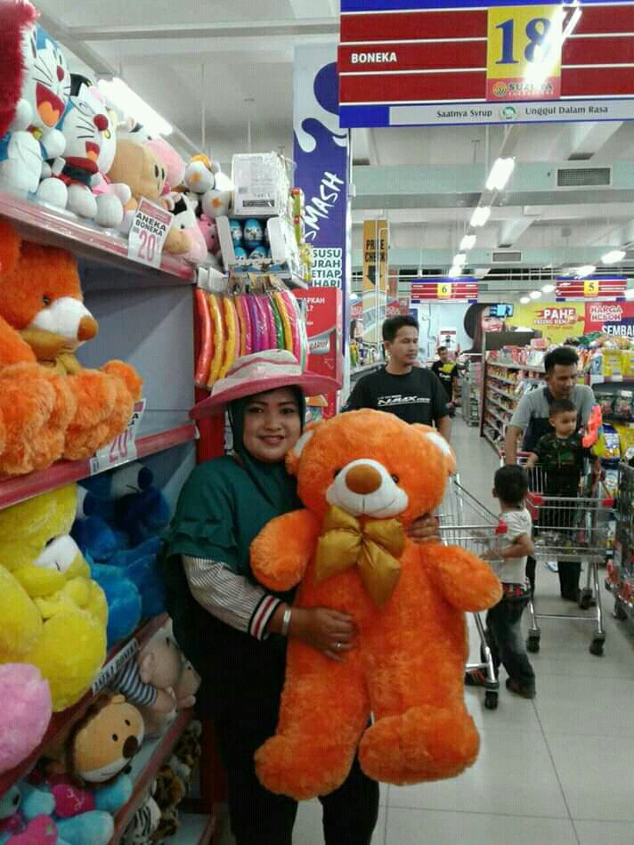 Gaya exsis dlu y'.. coml bgt ah boneka y'?