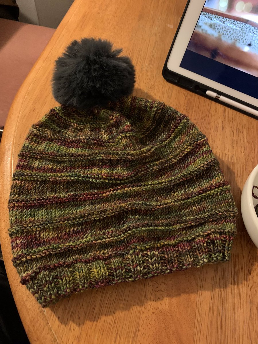 spindaughter's tweet photo. It’s getting colder here, finished knitted hat in gorgeous malabrigo yarn with pom-pom #malabrigo #handknit #cold https://t.co/ZH2FybcCCY