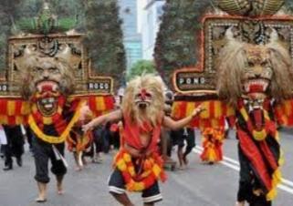 GretcelL's tweet photo. Om suastiastu, Adan tititan. Gretcel Jade Laud_23_ISATU. I'll talk about East Java Culture Through Art. East Java offers many insights into Indonesia's rich culture s and arts as diverse as the people themselves. https://t.co/no3klbnj92