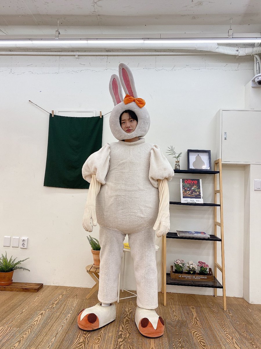 sukiissss's tweet photo. 내가 웃기냐? 얘네가 지금 지들끼리 사랑의 시그널 주고 받으며 모니터링을 하잔아 내가 빡이쳐안쳐 https://t.co/4eBPjJA862