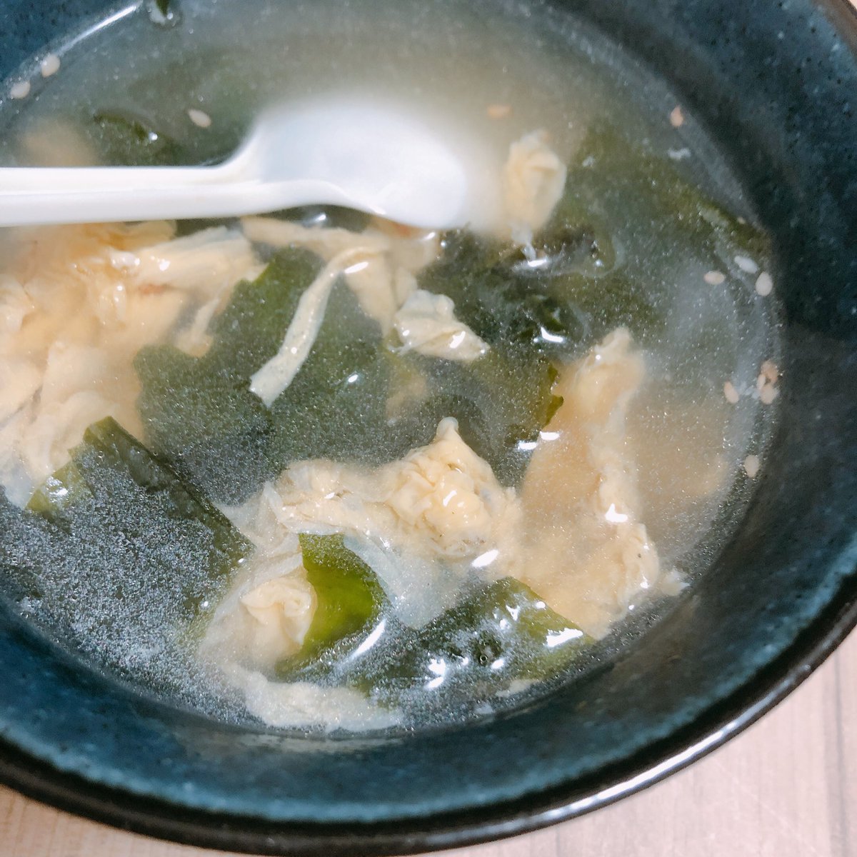 お昼ご飯🤍
豆腐食べれないから茄子にした🍆
あと最近よく作る中華スープ🇨🇳とビビンバ作った時に余ったキムチを消費するために豚キムチ🐷つくたの！

どれも完璧でした✨❗️😝

#料理女子 https://t.co/HsbO9rkb6V