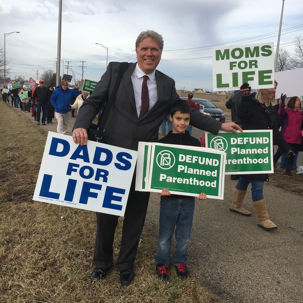 USHouse2022's tweet photo. @chicagosmayor I don't want any parent in the world to choose between paying their heating bill and funding their pot smoking drug habit
Don't want any parent in the world to choose which developing baby should live and which should die
Don't want any parent to choose not to work.
#DocY
#IL03 https://t.co/C2JmkfAO3L