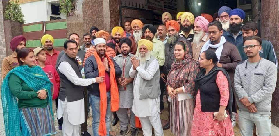 Gurdeepgurus's tweet photo. 🅰️🅰️🅿️ MISSION 2️⃣🅾️2️⃣2️⃣
Consitiuency==> Sangrur
Dist==> Sangrur
Region===> Malwa
Yesterday a Volunteer meeting was held in Sangrur under the leaderahip of @NarinderKaurAAP ji
@JarnailSinghAAP @BhagwantMann @AapHonest https://t.co/MC2RpEv92G