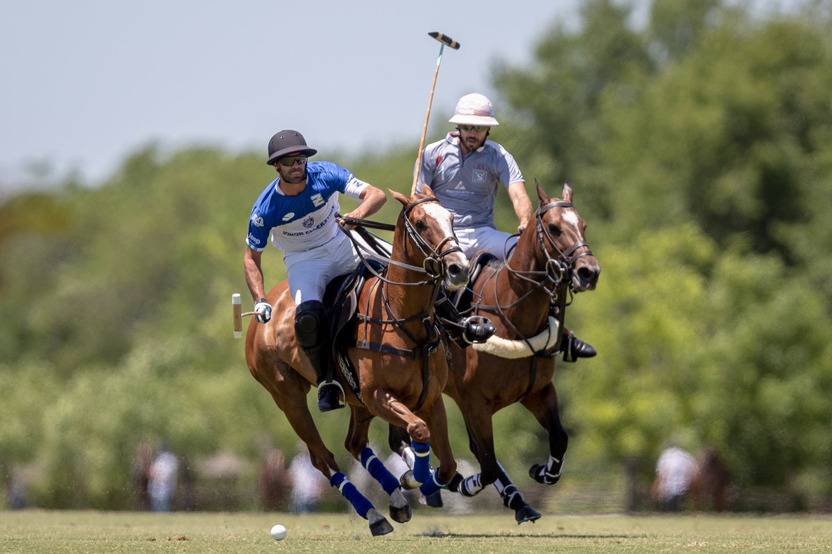 HurlinghamPolo's tweet photo. 2/3! #Ellerstina beat #RSMurusSanctus 16-11 to claim the #HurlinghamOpen, their second title of the 2020 Argentine Triple Crown! Just one challenge left to conquer: The Argentine Open. Can La Zeta go all the way?! Get ready, the best is yet to come!
Ph: @MatCallejo @asocdepolo https://t.co/o4xgiWdtfU