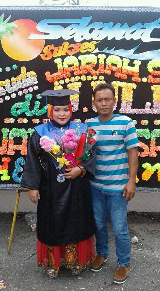 Foto wisudah bersama dosen &amp; abang kandung ku?