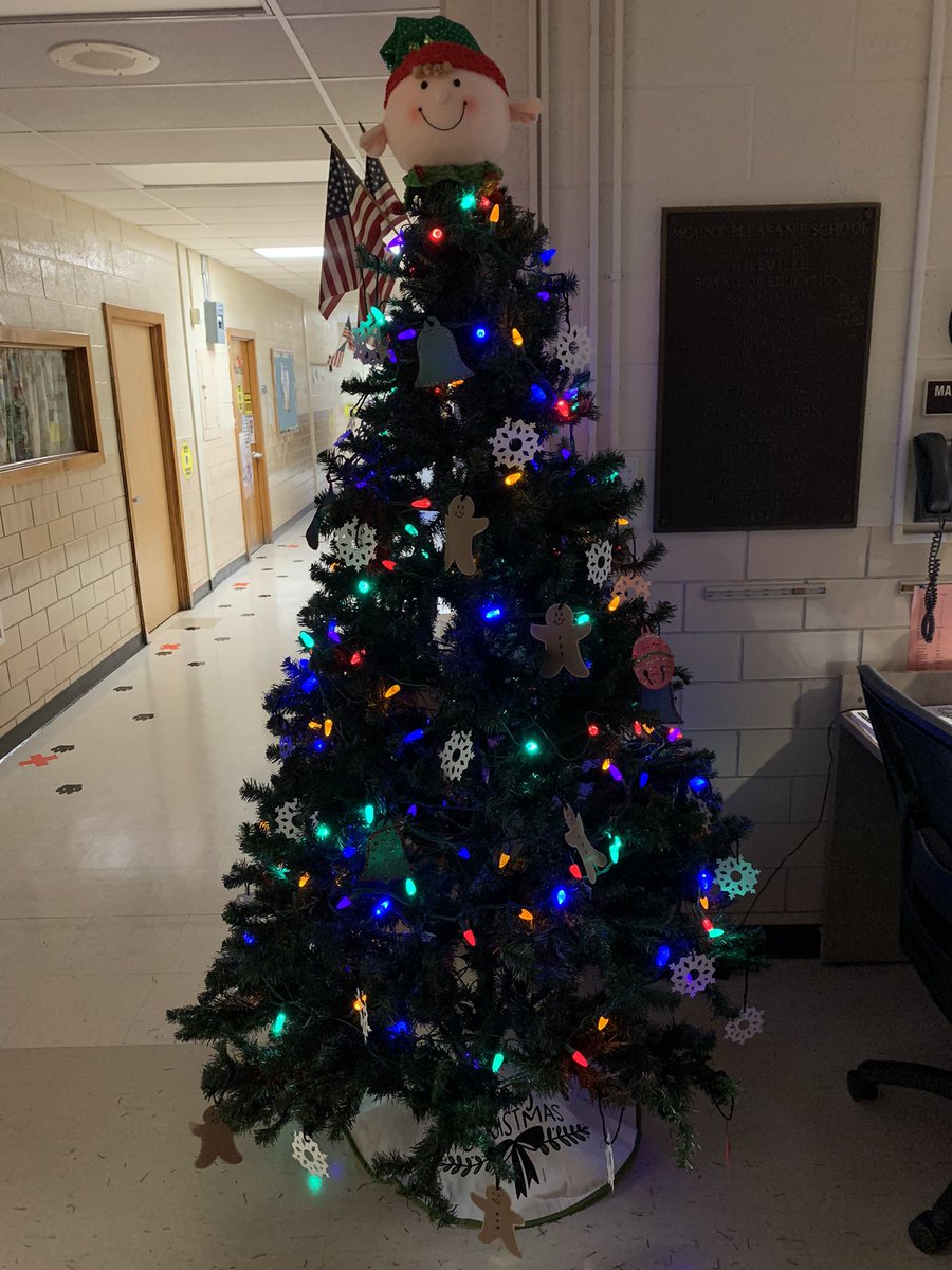 kheringPE's tweet photo. Nothing is going to take away our Xmas cheer here at Mt. Pleasant...Not even COVID-19 @MillvilleBOE @MtPleasantMPS 🎅🏼🌲❤️💛💚 https://t.co/PhbeJbs040