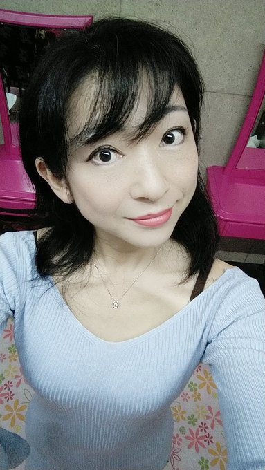 本日キューティースマイル撮影会にお越しくださった皆様、ありがとうございました💗 皆さん初めてお会いする方ばかりで新鮮でした✨ ナマ絵美子はいかがでしたか？☺️ また大阪に来たいな🎵😄 https://t
