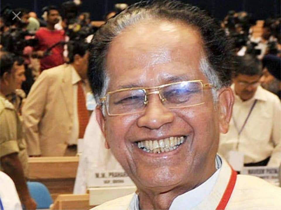 UdiptaLahon's tweet photo. এটা হাঁহিৰ অৱসান। আধুনিক অসমৰ স্ৰষ্টা, প্ৰাক্তন মুখ্যমন্ত্ৰী তৰুণ গগৈ দেৱৰ বিদেহী আত্মাই চিৰশান্তি লাভ কৰক। 😥

 #TarunGogoi https://t.co/eUhdP2Fuv5