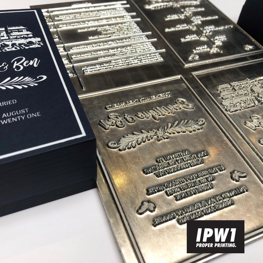 IPW1_Printers's tweet image. Wedding invites 💌 #hotfoiling 

The hottest wedding invitation trends usually use a touch of metallics to add a wow factor to the design. 

Here, we used a traditional white hot foiling process, double sided opaque white hot foil over imperial blue 🔥

#hotfoiling #ipw1