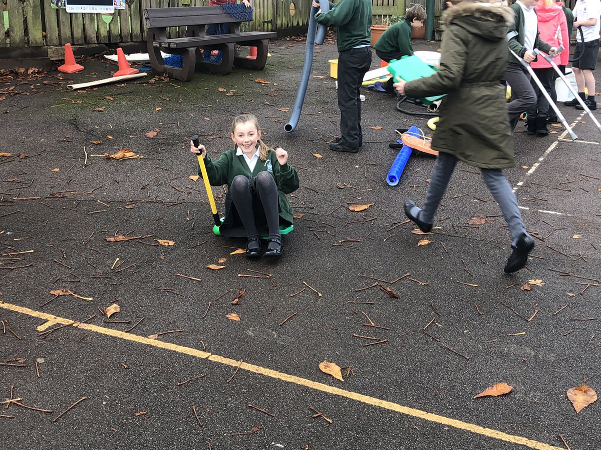 BlagdonPrimary's tweet photo. Weβve been having wonderful play at break and lunch today. Weβve been making the most of the weather and our Play Pod! #BPSplay #BPSoutdoorlearning #OPALplay https://t.co/TrT1Wbdph4