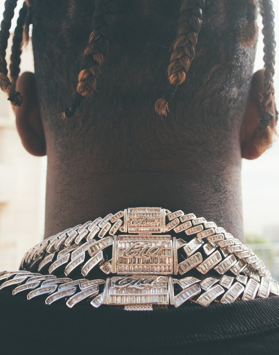 GOLD_DISTRICT_'s tweet photo. #THEGLDSHOP #FREECHAINS #BESTINDAGAME #GLDGANG #WATCHES #CHAINS #RINGS #WOMENSCOLLECTION #CUSTOM #PROMOTER
🥶BAGUETTE CHANNEL SET CUBAN NECKALCE WITH THE GLD SCRPT CLASP!🌟
(SHOP NOW) https://t.co/yl3Kwf5vnH
#THEGLDSHOP #FREECHAINS #GLDGANG #SHOPNOW #1BRAND #ONFORBESMAGAZINE https://t.co/6PwCGoa2Pz