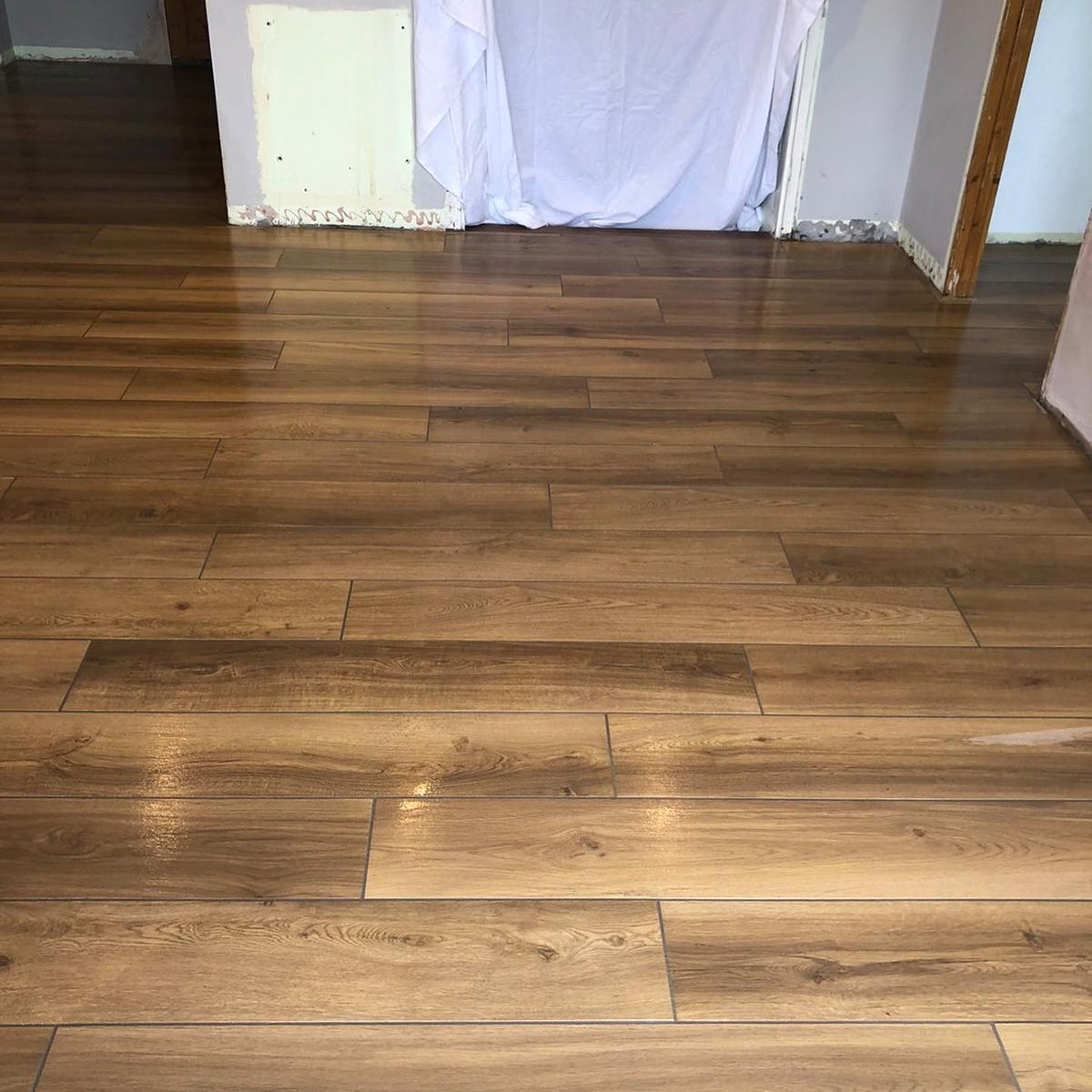 palacechemicals's tweet photo. Once again Hoffman Tiling 'knocked it out of the park' with another amazing case study featuring our Trade-Flex Grey Rapid Set Adhesive! We are the professionals choice! For more information follow @Hoffmantiling on Facebook #professionalschoice #palacechemicals https://t.co/EW9uFDDnFg