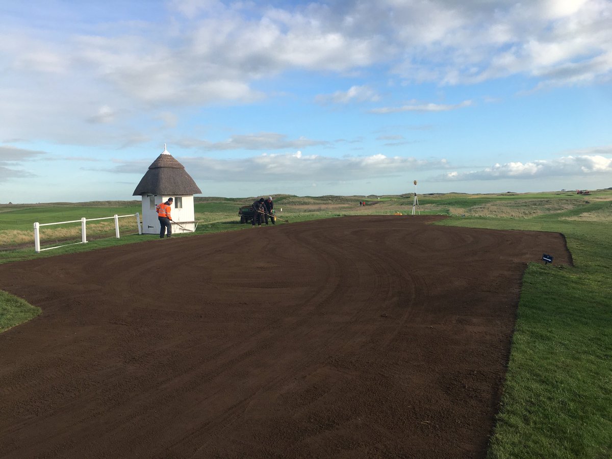 Paul_Larsen_10's tweet photo. Pretty much there just a bit of fine tuning &amp; some beautiful fescue turf 😎 thanks ⁦@Fineturf⁩ ⁦@tillersturf⁩ for doing a great job 👍🏽 just the 5 tees to go! Will leave the turf for tomorrow &amp; maybe we might get lucky with some rain 🙏 https://t.co/GhrEpKLoRF