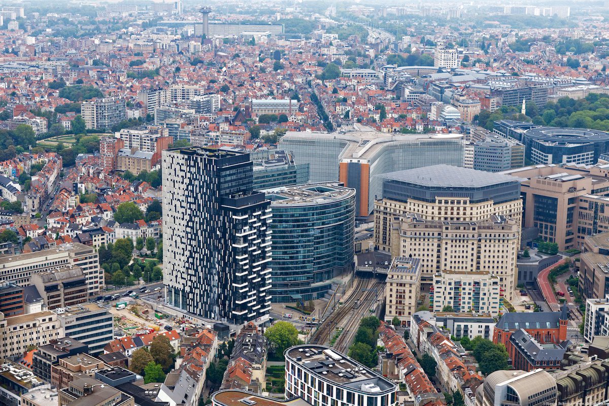 In the heart of the European District, THE ONE is the second highest (94m) passive tower in the world according to PEB2015 standards.
Next to THE ONE, ATENOR is working on REALEX, another emblematic and passive project responding to the highest environmental standards.