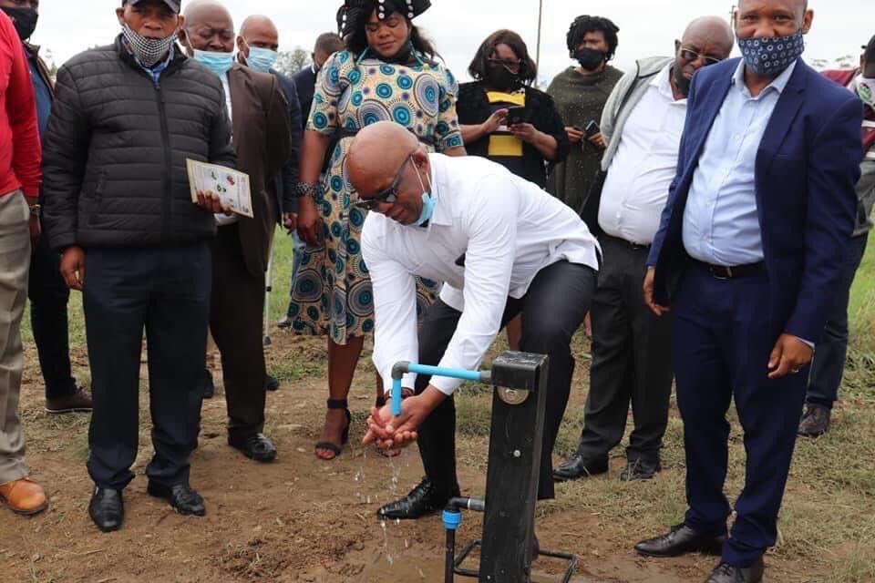 Corrected Headlines tweet media