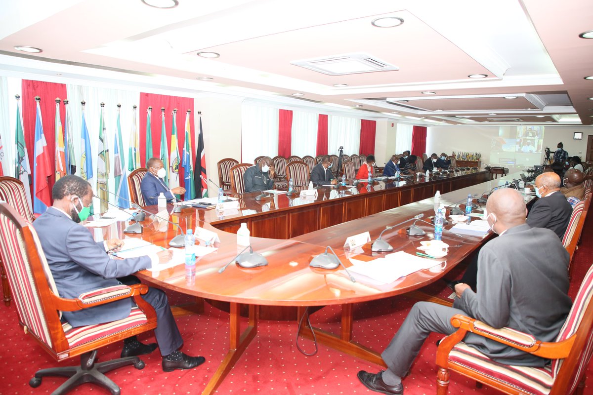 KenyaGovernors's tweet photo. The Council of Governors today, held a consultative meeting with the Ministry of Health and National Hospital Insurance Fund (NHIF) to discuss issues in the health sector including the Comprehensive medical Insurance for County Workers https://t.co/JuLAcUcHWJ