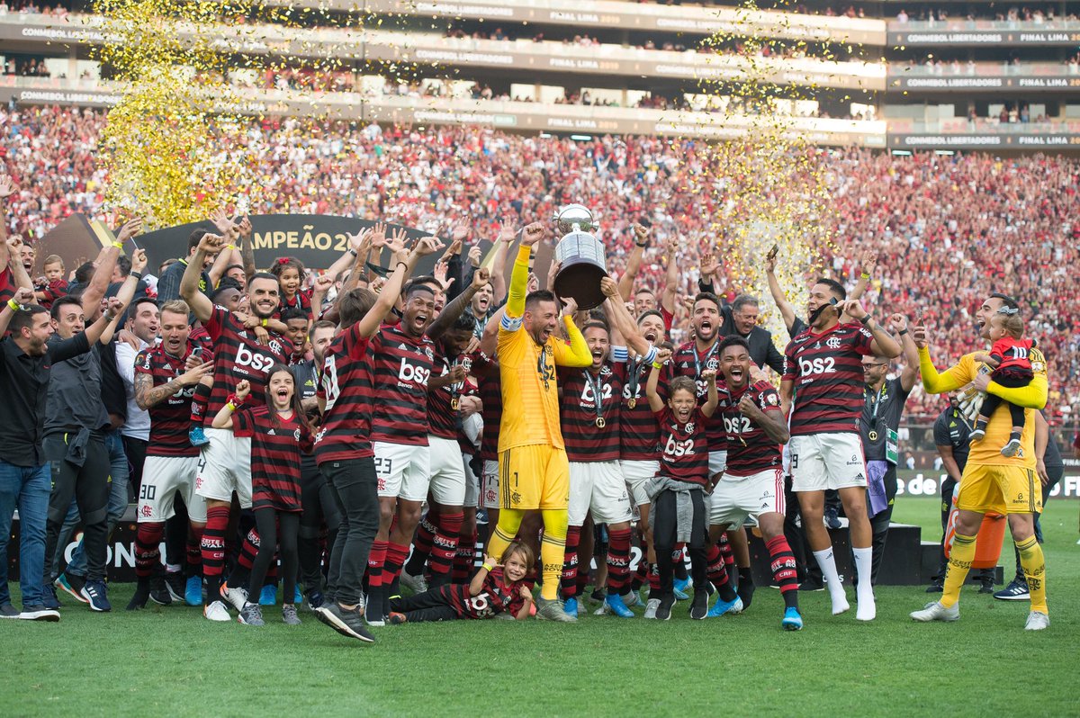 Que dia! 

#MarcadosNaHistória 
#GlóriaEternaRubroNegra 

📸 <a href="/AlexandreVidal1/">Alexandre Vidal</a> / CRF