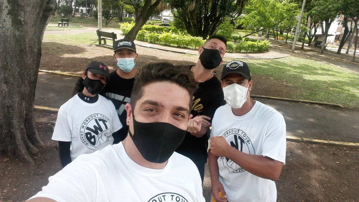 alvarojose024's tweet photo. Workout 2020 @coachfama
#workoutbasketball #trainingbasketball #entrenamiento #baloncestocolombiano #basketballneverstops #basketballislife #basketballneverstops #shootingform https://t.co/bMaPYinque
