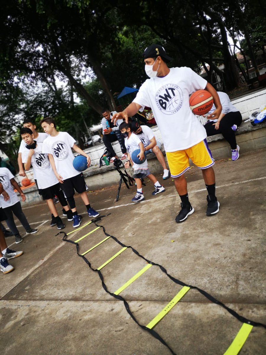 alvarojose024's tweet photo. Workout 2020 @coachfama
#workoutbasketball #trainingbasketball #entrenamiento #baloncestocolombiano #basketballneverstops #basketballislife #basketballneverstops #shootingform https://t.co/bMaPYinque