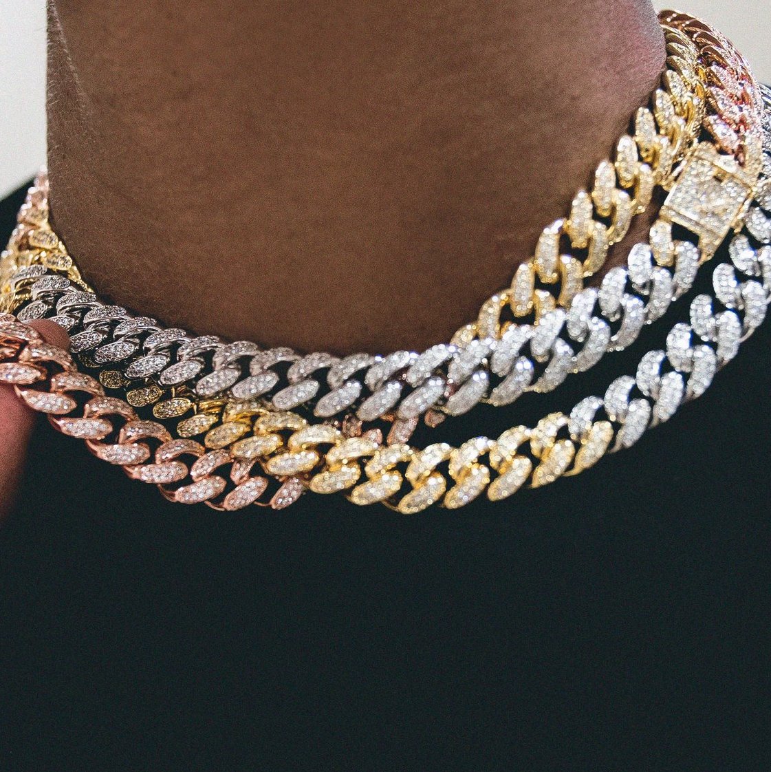 GOLD_DISTRICT_'s tweet photo. #THEGLDSHOP #FREECHAINS #BESTINDAGAME #GLDGANG #WATCHES #CHAINS #RINGS #WOMENSCOLLECTION #CUSTOM #PROMOTER
🤩(10MM) TRI COLORED CUBAN LINKS!🌟
(SHOP NOW) https://t.co/yl3Kwf5vnH
#THEGLDSHOP #1BRAND #CUBANLINKS #BESTINDAGAME #SHOPONLYATGLD #GLDGANG #SHPNOW https://t.co/0L0XpmvV7R