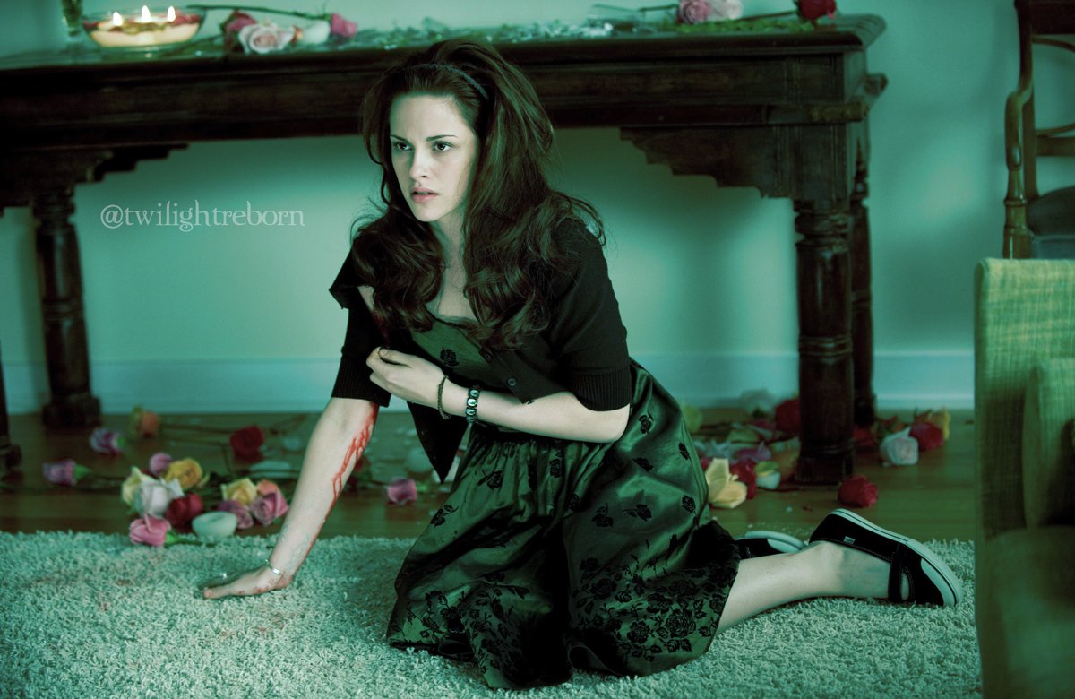 twilight renaissance  fanpage on X: if the twilight saga had the blue  filter until bella became a vampire:  / X