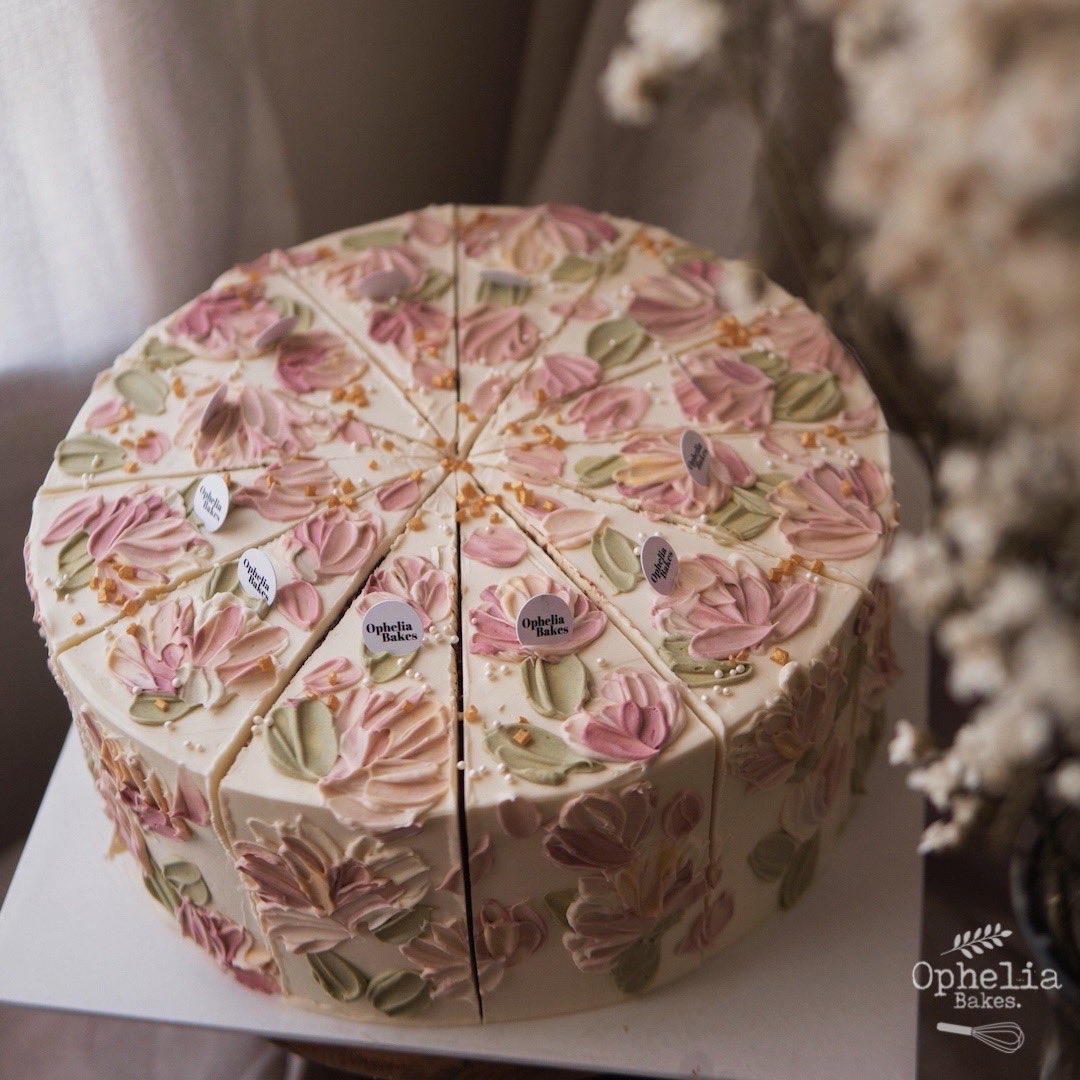 Nabbynabs_'s tweet image. Siapa nak order cake Ophelia Bakes jangan lupa click link ni tauuu 😍 baked and decorated by yours truly ✨

spflys.com/opheliabakes