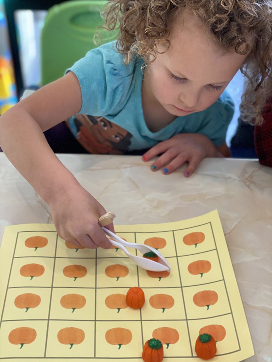 <a href="/HighlandGville/">HighlandElementary</a> Amelia loved her stem activity! #HISTEM