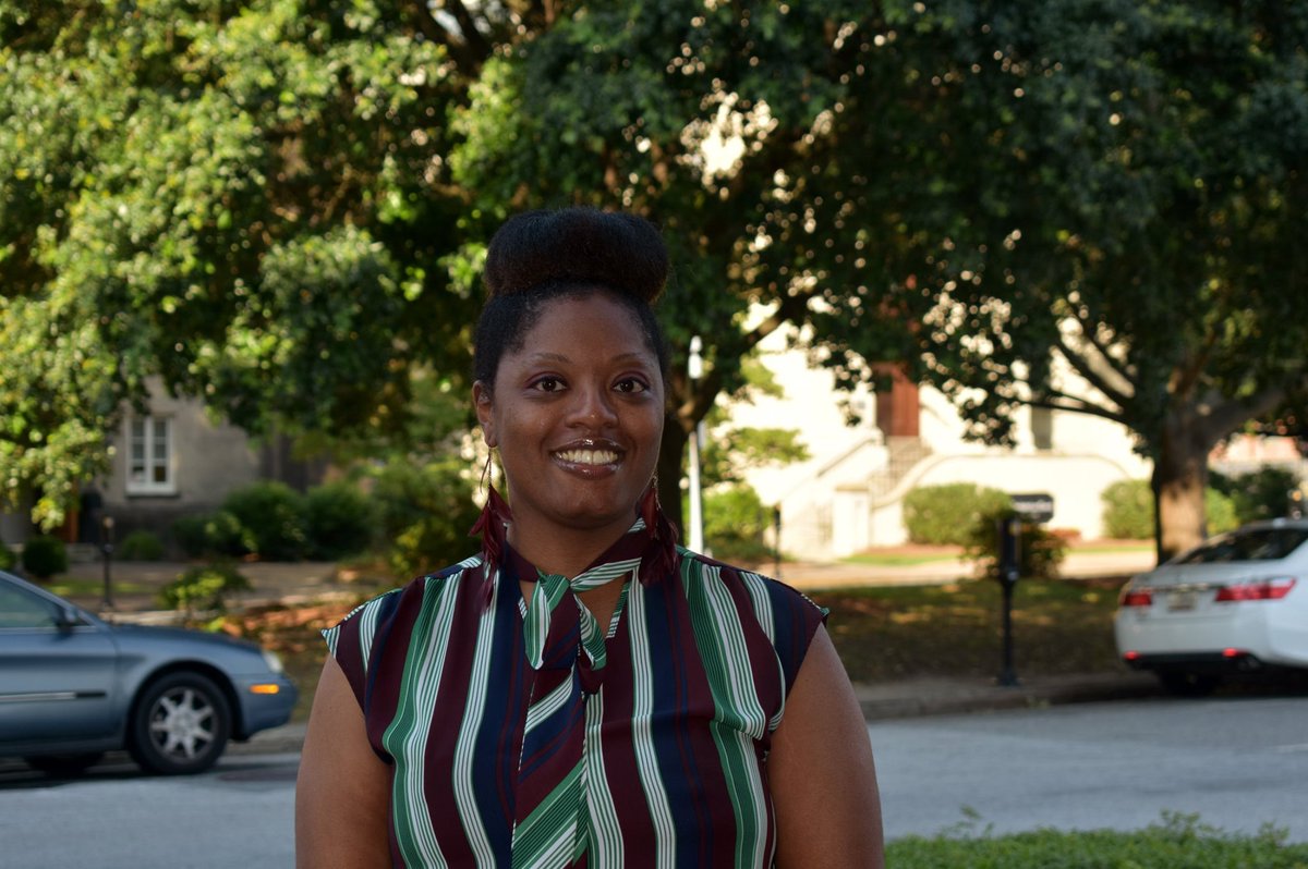 Macon_DA's tweet photo. Did you know that the DA’s Office has an advocate on staff to help link crime victims w/ the GA Crime Victims Compensation Program? Victim Advocate Shaquita Walker helps victims get $$$ for funeral expenses, medical bills, counseling expenses and more. For help, call 621-6427. https://t.co/PpOlLMzYIk